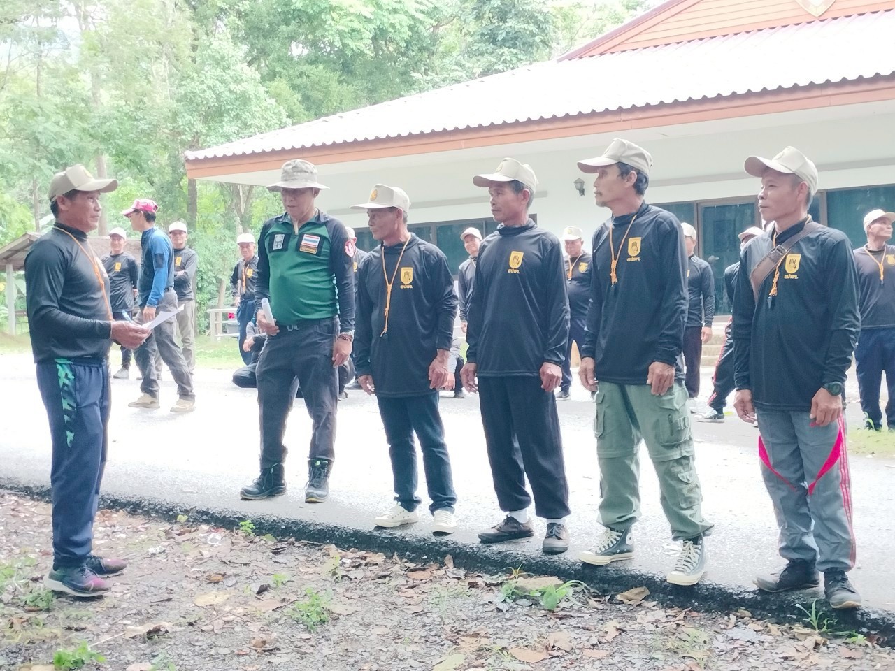 LINE_ALBUM_ทบทวน อปพร. 68_250813_377_397.jpg